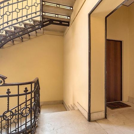 A Due Passi Da Piazza Firenze Apartment Milan Luaran gambar