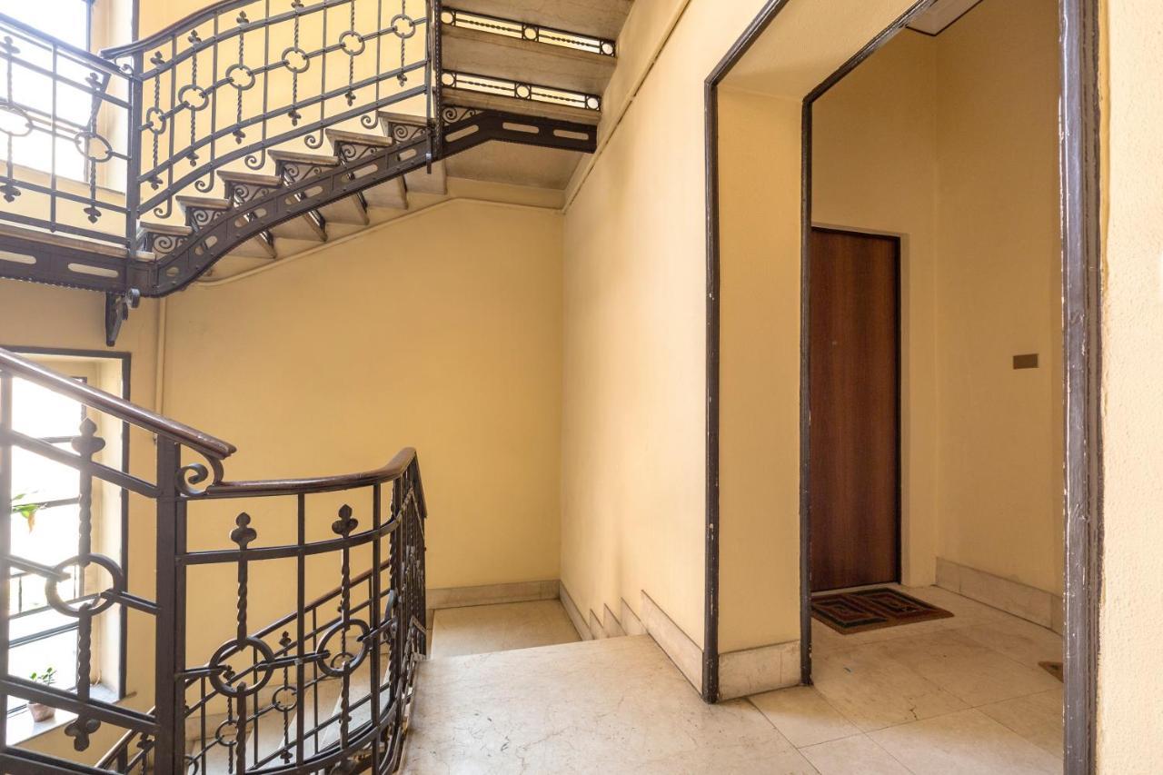 A Due Passi Da Piazza Firenze Apartment Milan Luaran gambar