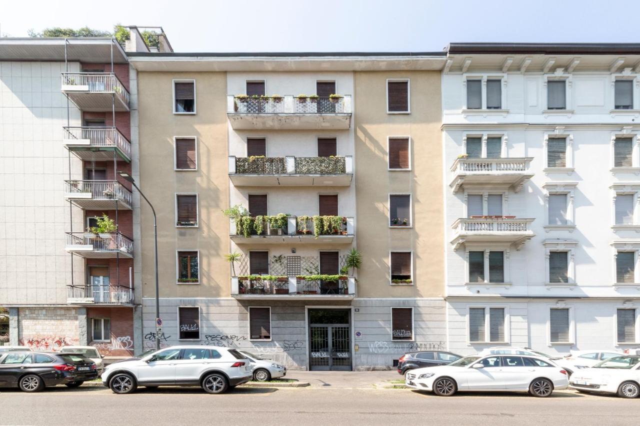 A Due Passi Da Piazza Firenze Apartment Milan Luaran gambar